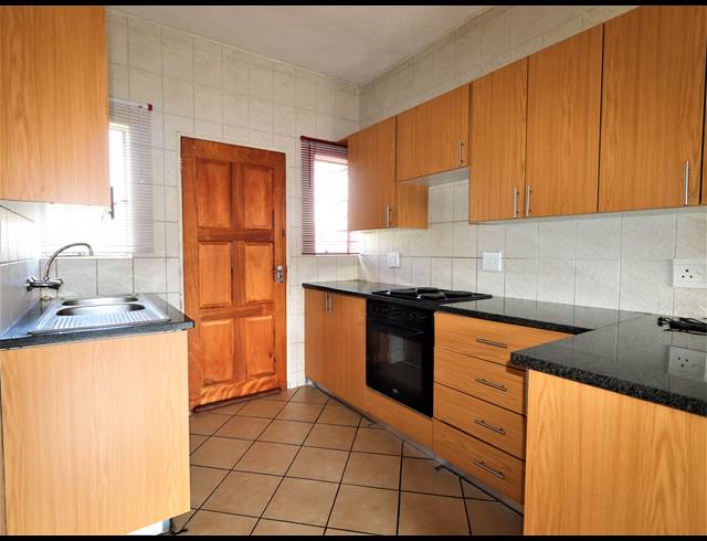 2 BEDROOM FLAT TO LET IN TERENURE